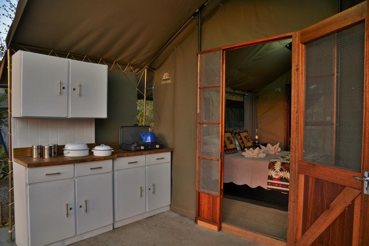Muchenje Self-Catering Tents Exterior photo
